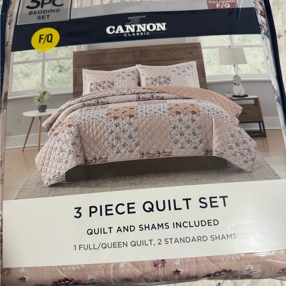 Canon Other - NWT Full/Queen Canon Classic Pink 3-Piece Quilt Set